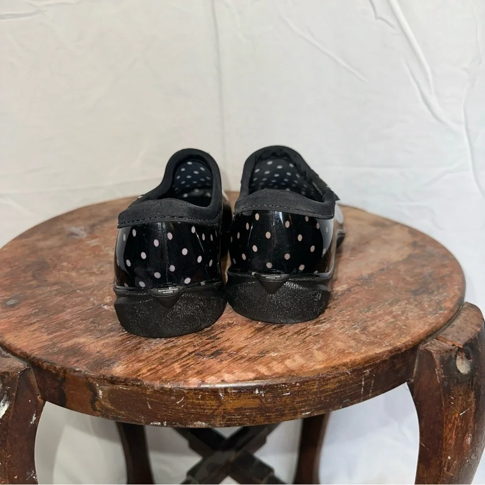 Black Polka Dot  Sloggers Outdoor Waterproof Garden Shoes NWOB Size 6